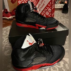 2018
Air Jordan 5 Retro 'Satin Bred'